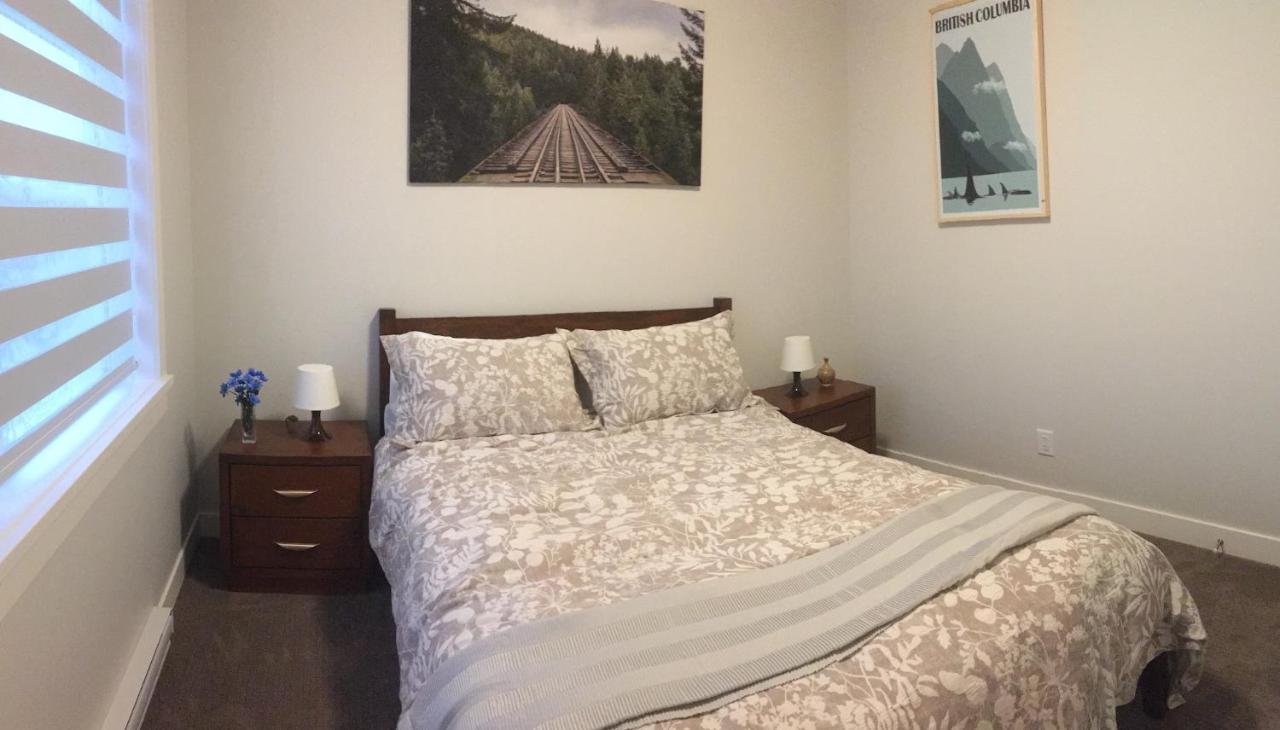 Mollys Cottage-The Suite On Vancouver Island Near Yyj Airport And The Wa And Bc Ferries North Saanich Kültér fotó