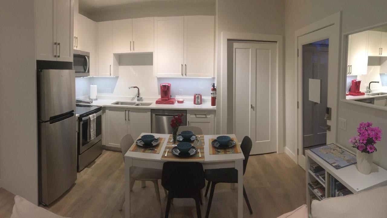Mollys Cottage-The Suite On Vancouver Island Near Yyj Airport And The Wa And Bc Ferries North Saanich Kültér fotó